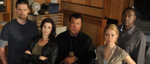 O mestre de artes marciais, Steven Seagal, é a estrela do filme