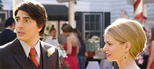 Brandon Routh é Scott, o solteiro enrascado
